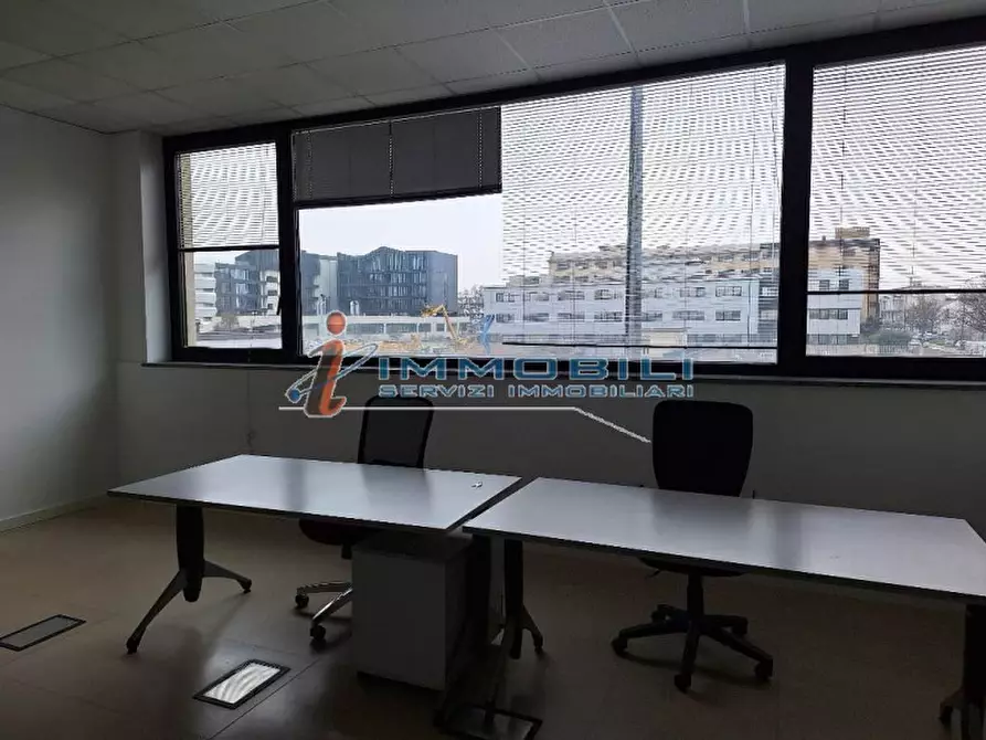 Immagine 3 di Ufficio in affitto  in VIA GROSIO a Milano