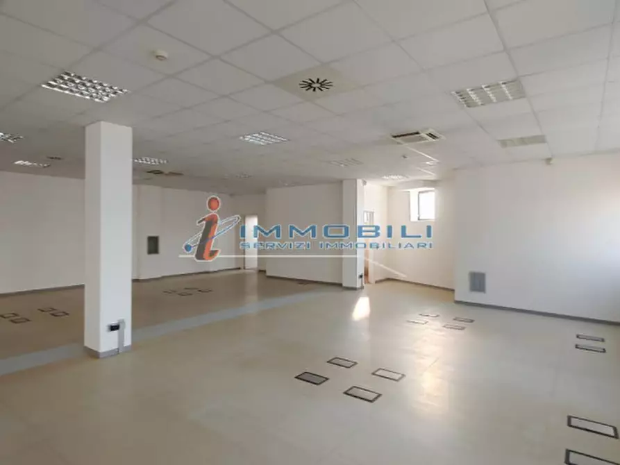 Immagine 18 di Ufficio in affitto  in VIA GROSIO a Milano