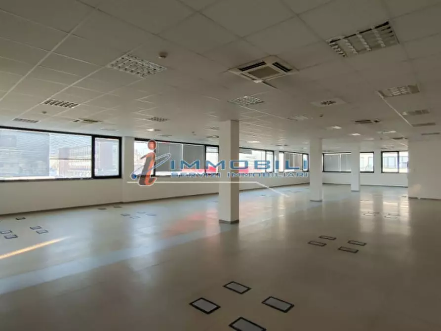 Immagine 20 di Ufficio in affitto  in VIA GROSIO a Milano