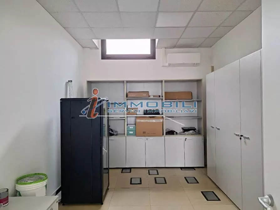 Immagine 4 di Ufficio in affitto  in VIA GROSIO a Milano