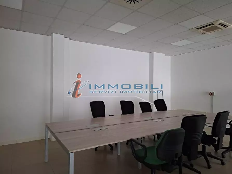 Immagine 6 di Ufficio in affitto  in VIA GROSIO a Milano