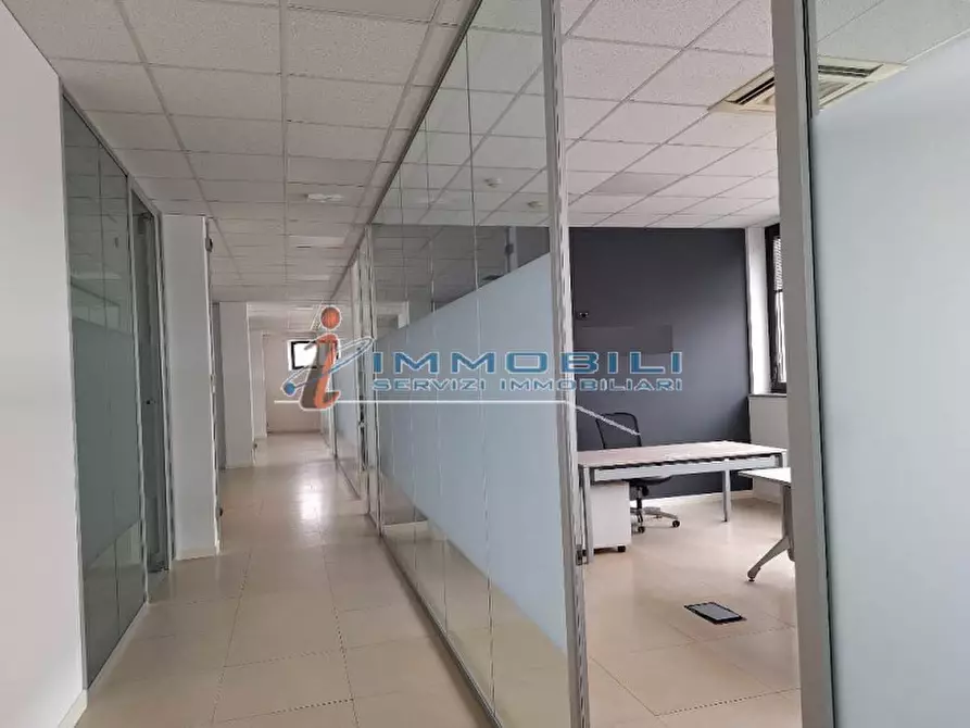 Immagine 19 di Ufficio in affitto  in VIA GROSIO a Milano