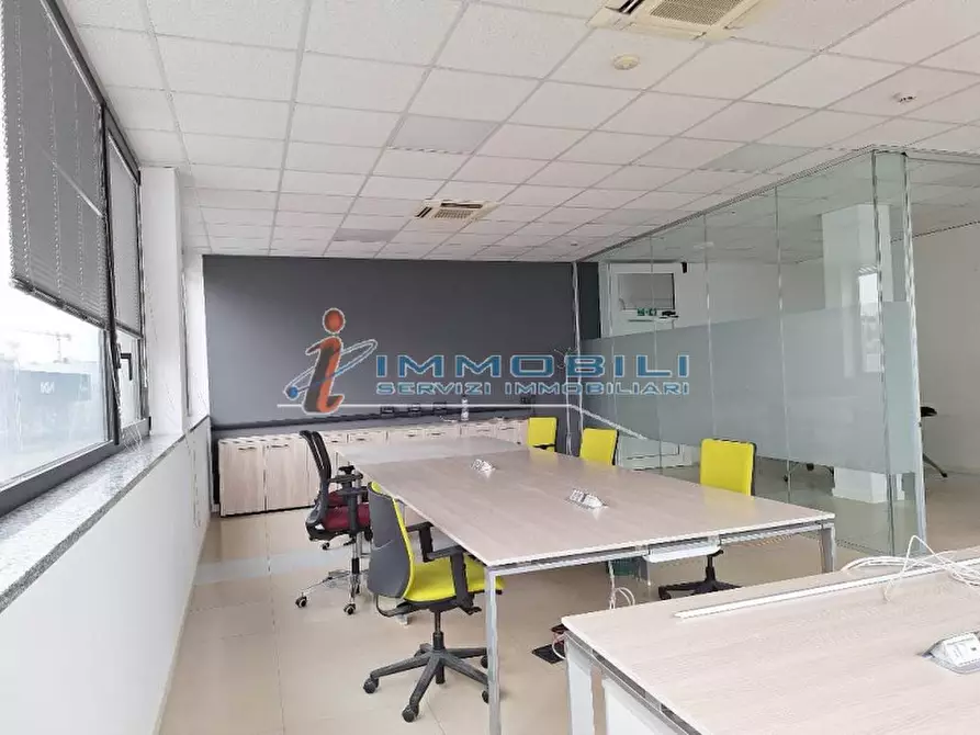 Immagine 20 di Ufficio in affitto  in VIA GROSIO a Milano