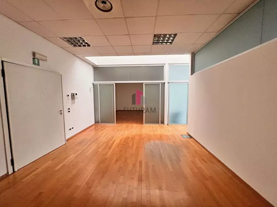 Immagine 5 di Ufficio in affitto  in Via della Meccanica a Vicenza
