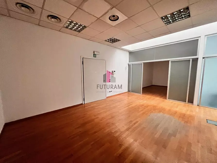 Immagine 6 di Ufficio in affitto  in Via della Meccanica a Vicenza
