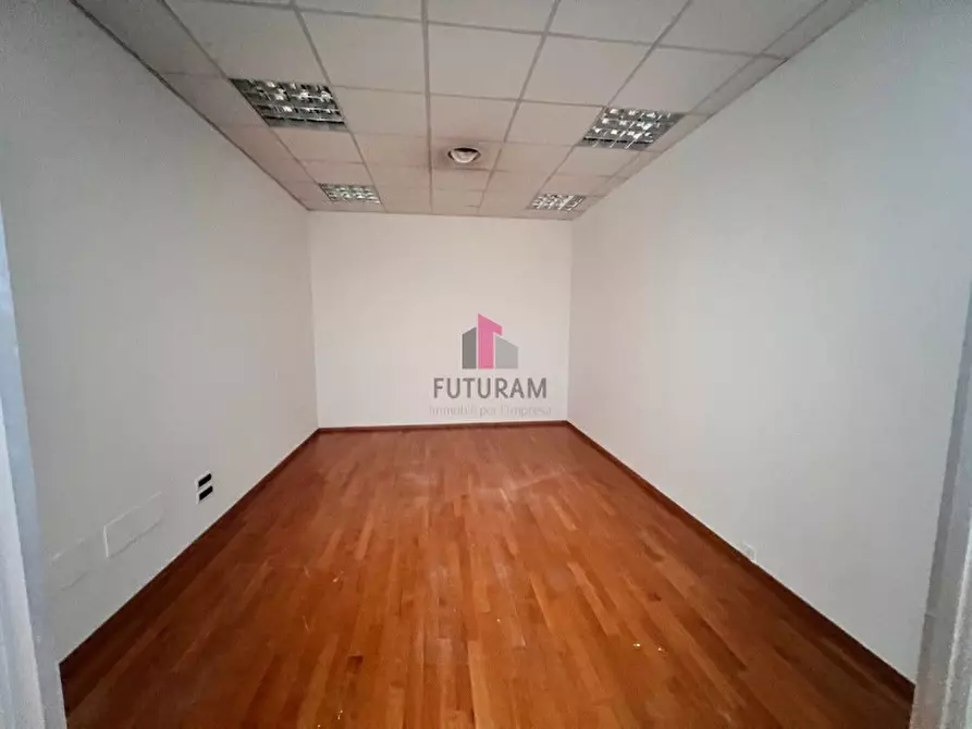 Immagine 7 di Ufficio in affitto  in Via della Meccanica a Vicenza