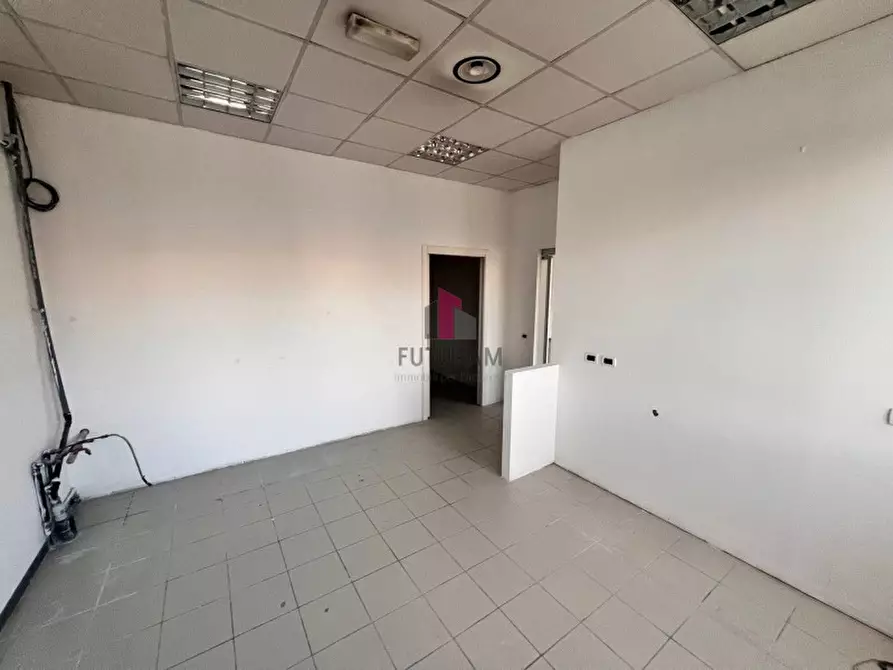 Immagine 15 di Ufficio in affitto  in Via della Meccanica a Vicenza