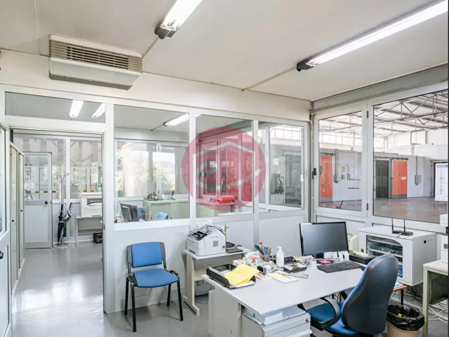 Immagine 12 di Capannone industriale in vendita  a Rimini