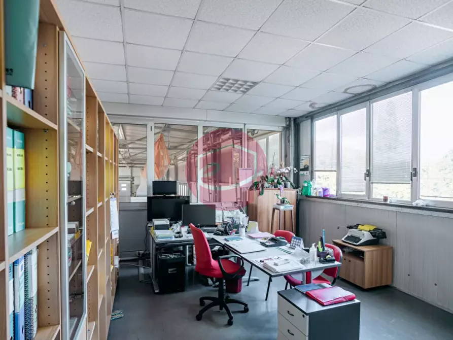 Immagine 13 di Capannone industriale in vendita  a Rimini