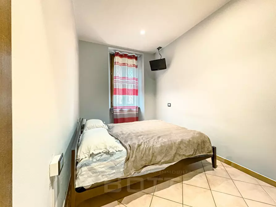 Immagine 3 di Appartamento in vendita  in Via Iv Novembre 110 a Omegna