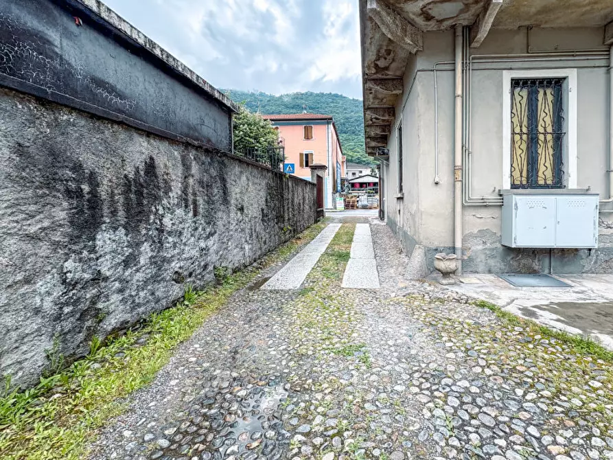 Immagine 14 di Appartamento in vendita  in Via Iv Novembre 110 a Omegna