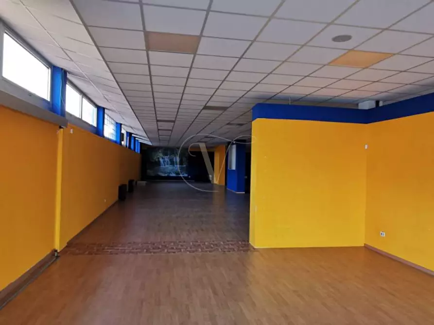 Immagine 4 di Negozio in affitto  in Viale Camisano a Vicenza