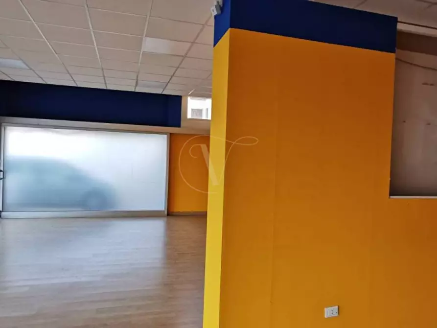 Immagine 8 di Negozio in affitto  in Viale Camisano a Vicenza