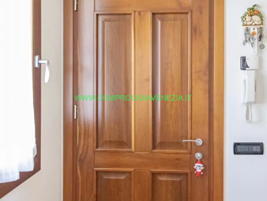 Immagine 14 di Casa indipendente in vendita  in via ca' lin a Venezia