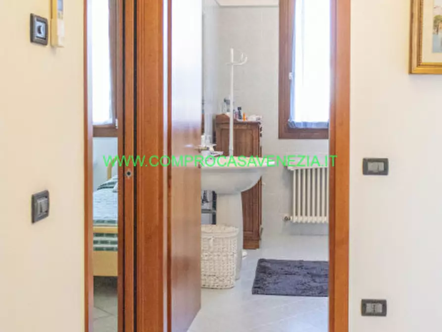 Immagine 32 di Casa indipendente in vendita  in via ca' lin a Venezia