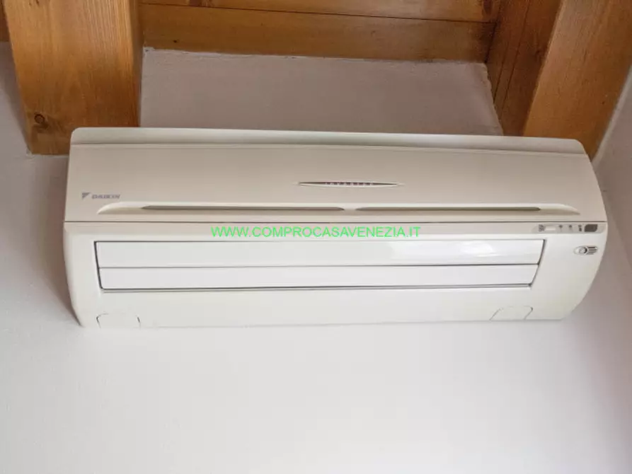 Immagine 46 di Casa indipendente in vendita  in via ca' lin a Venezia