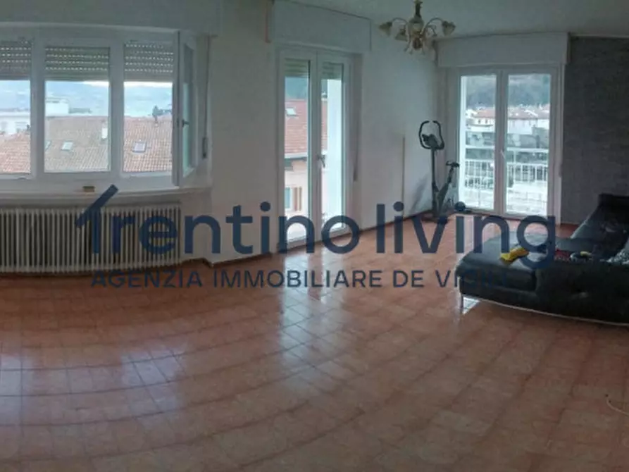 Immagine 1 di Attico in vendita  in Piazza Pio XII a Mezzolombardo