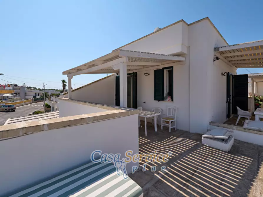 Immagine 9 di Villa in vendita  in Via Taormina a Taviano