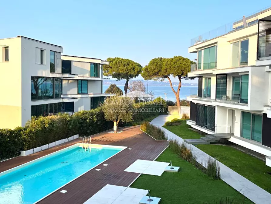 Immagine 7 di Appartamento in vendita  in Via Catullo a Desenzano Del Garda