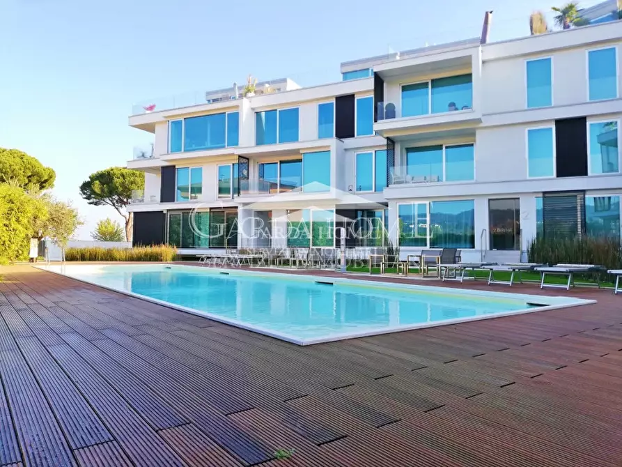 Immagine 9 di Appartamento in vendita  in Via Catullo a Desenzano Del Garda