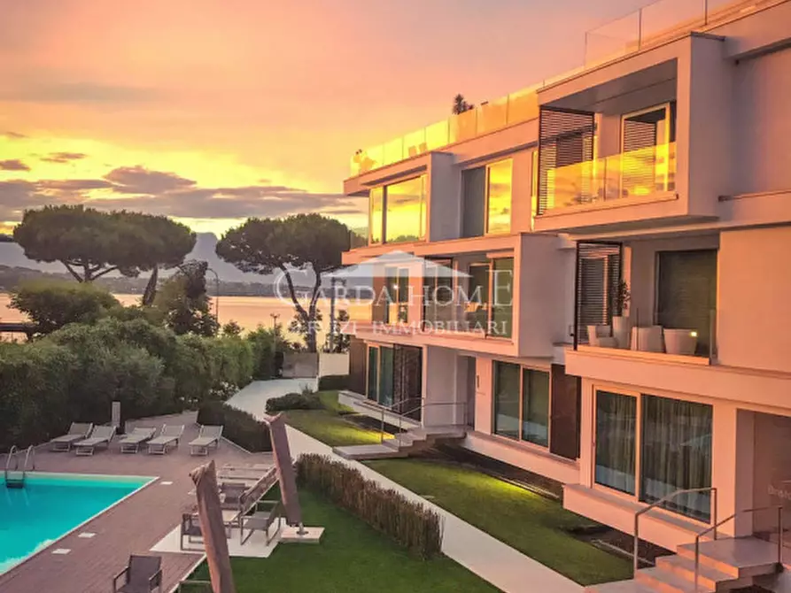 Immagine 11 di Appartamento in vendita  in Via Catullo a Desenzano Del Garda