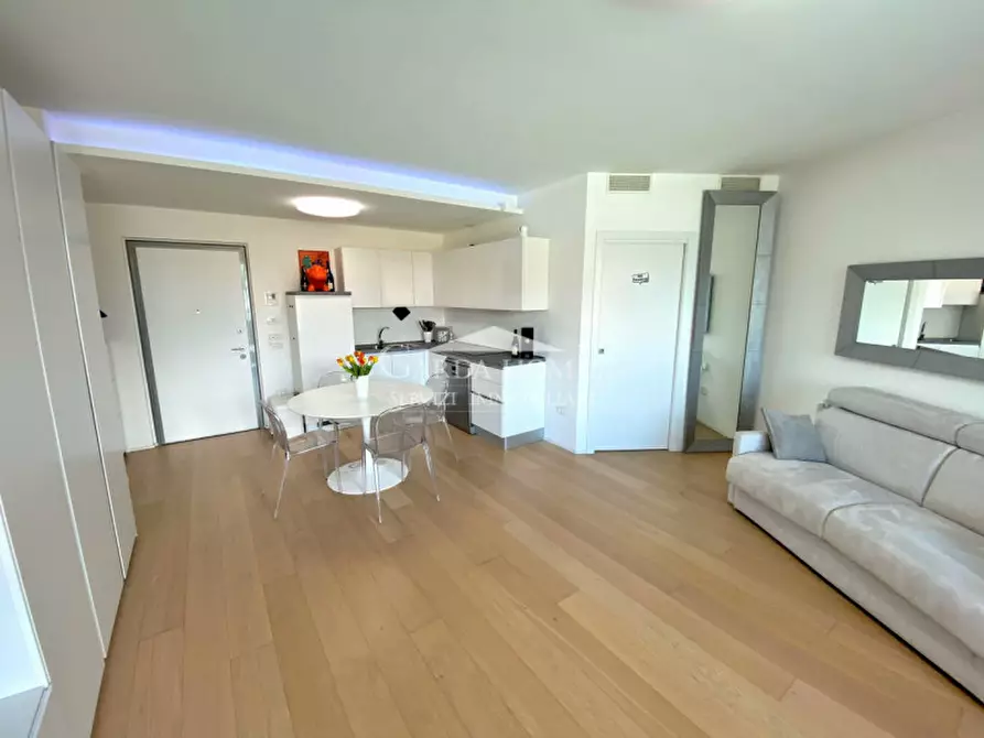 Immagine 15 di Appartamento in vendita  in Via Catullo a Lonato del Garda