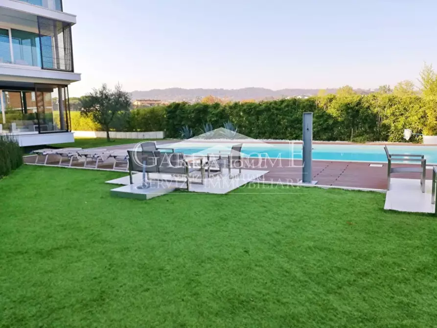 Immagine 21 di Appartamento in vendita  in Via Catullo a Desenzano Del Garda