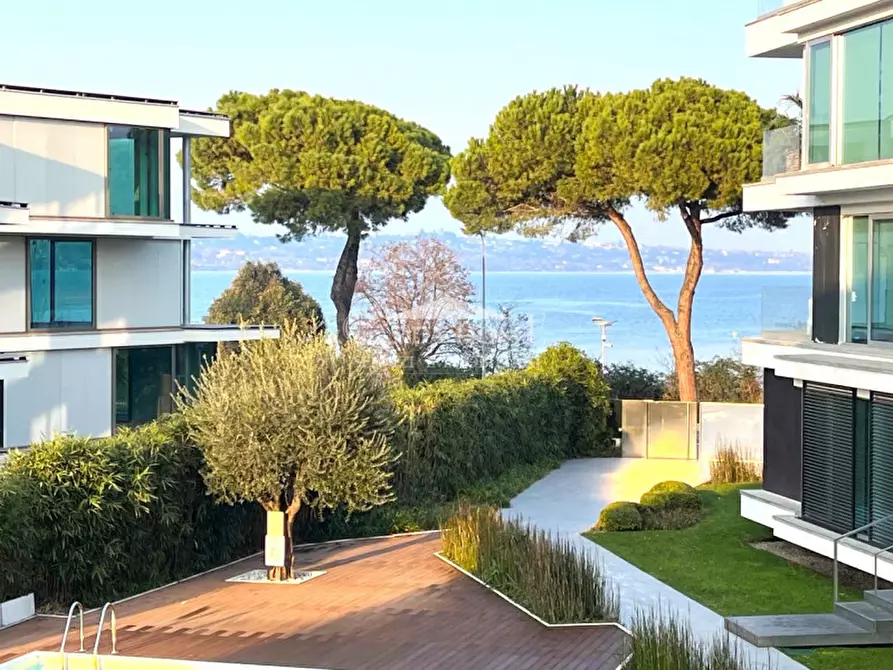 Immagine 36 di Appartamento in vendita  in Via Catullo a Lonato del Garda