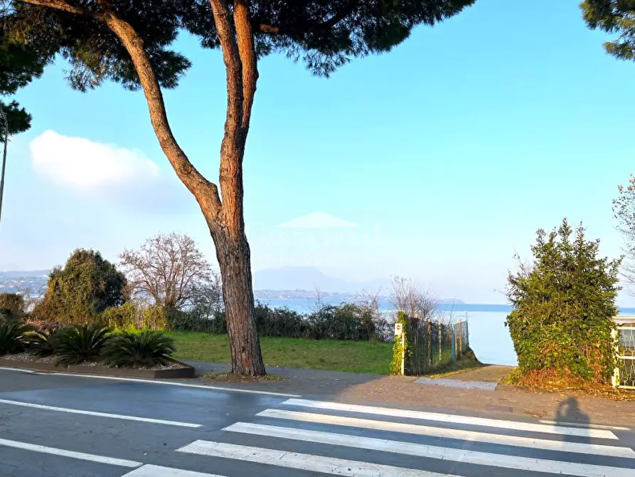 Immagine 37 di Appartamento in vendita  in Via Catullo a Lonato del Garda