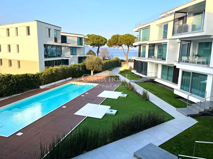 Immagine 32 di Appartamento in vendita  in Via Catullo a Desenzano Del Garda