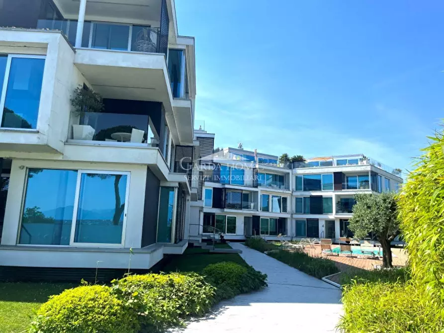 Immagine 35 di Appartamento in vendita  in Via Catullo a Desenzano Del Garda