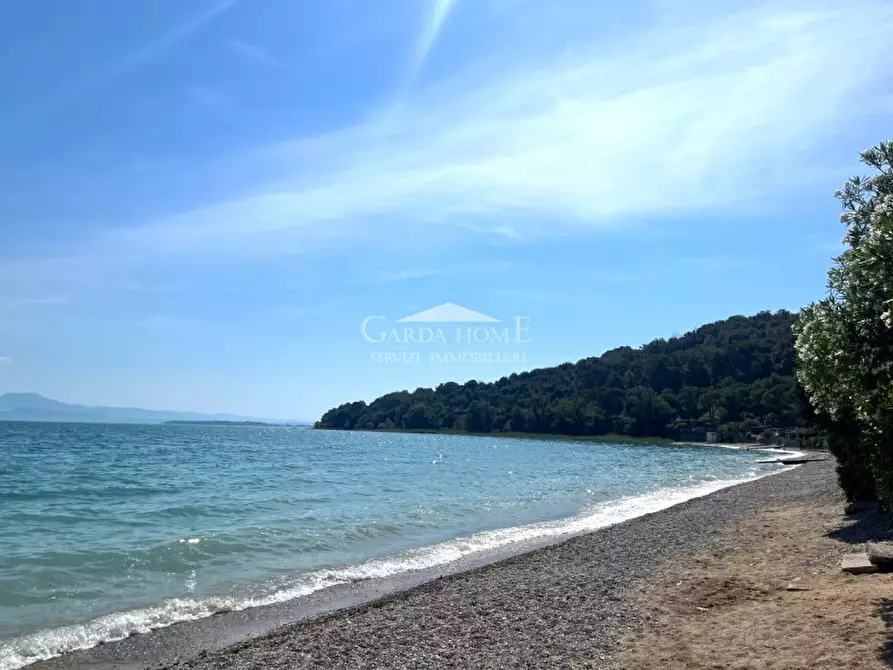 Immagine 37 di Appartamento in vendita  in Via Catullo a Desenzano Del Garda