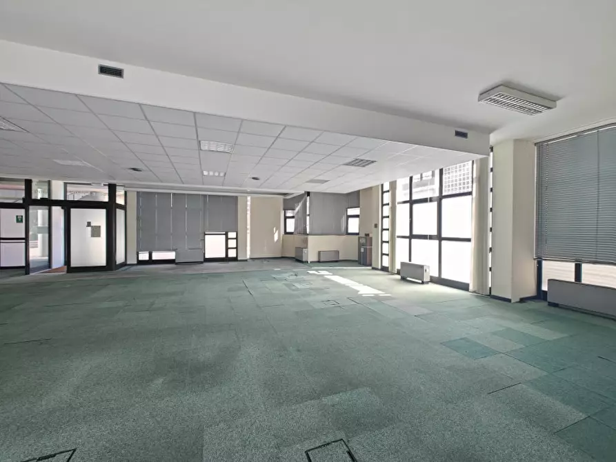 Immagine 19 di Palazzo in vendita  in corso italia 155 a Gorizia