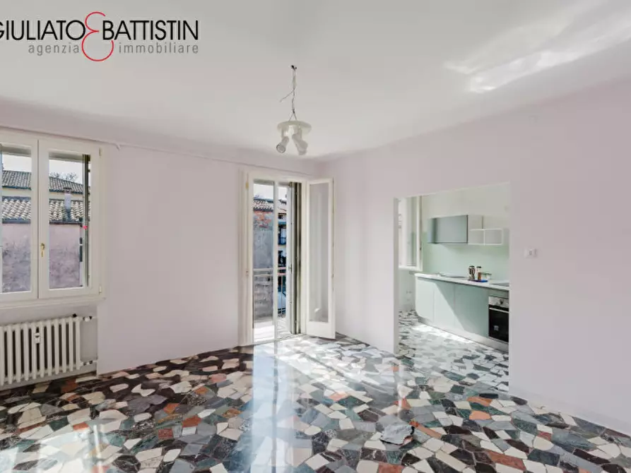 Immagine 1 di Appartamento in affitto  a Vicenza