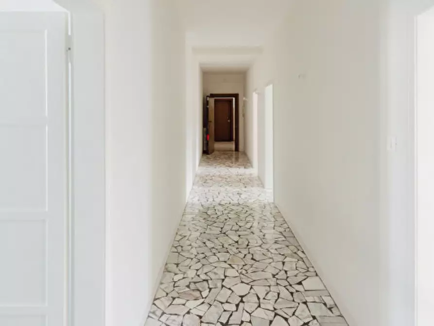 Immagine 7 di Appartamento in affitto  a Vicenza