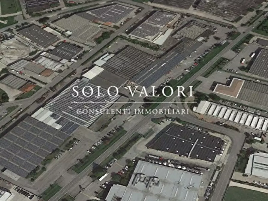 Immagine 2 di Capannone industriale in vendita  a Castelfranco Veneto