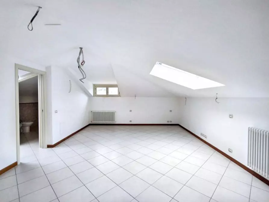 Immagine 1 di Appartamento in vendita  in Via Vittorio Emanuele II, N. 117 a Bordighera