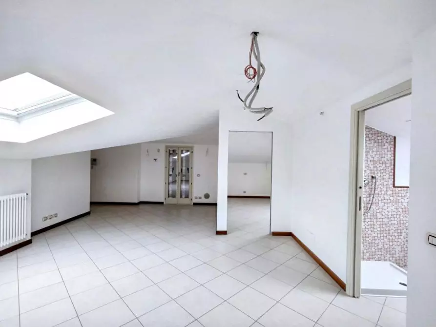 Immagine 3 di Appartamento in vendita  in Via Vittorio Emanuele II, N. 117 a Bordighera