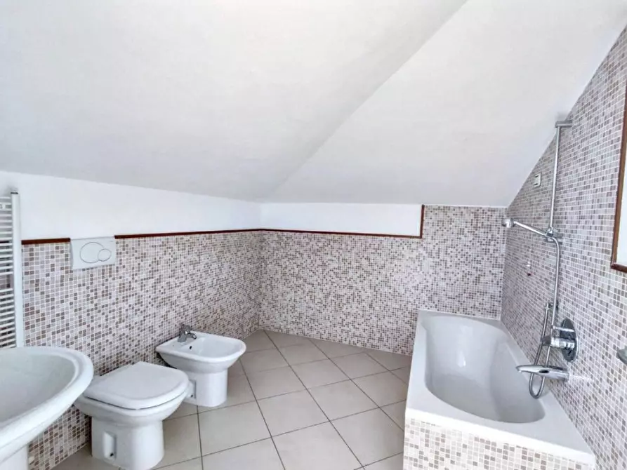 Immagine 4 di Appartamento in vendita  in Via Vittorio Emanuele II, N. 117 a Bordighera