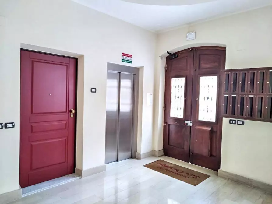 Immagine 11 di Appartamento in vendita  in Via Vittorio Emanuele II, N. 117 a Bordighera