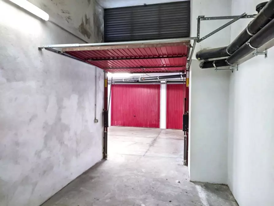 Immagine 19 di Appartamento in vendita  in Via Vittorio Emanuele II, N. 117 a Bordighera