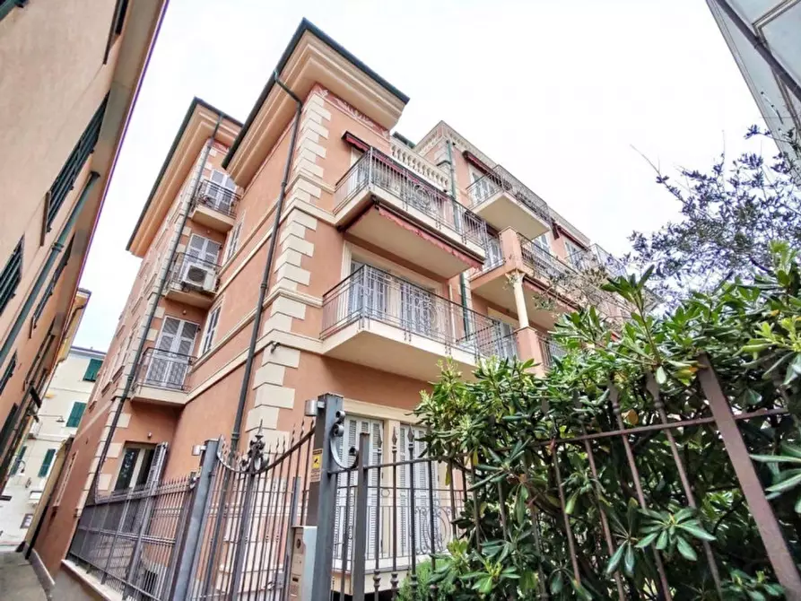 Immagine 21 di Appartamento in vendita  in Via Vittorio Emanuele II, N. 117 a Bordighera