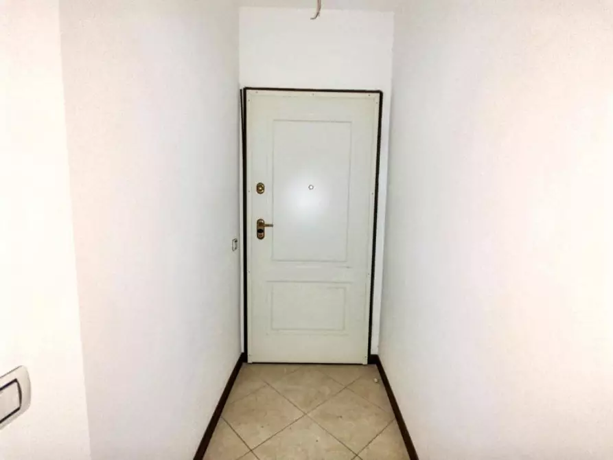 Immagine 11 di Appartamento in vendita  in Via Vittorio Emanuele II, N. 117 a Bordighera