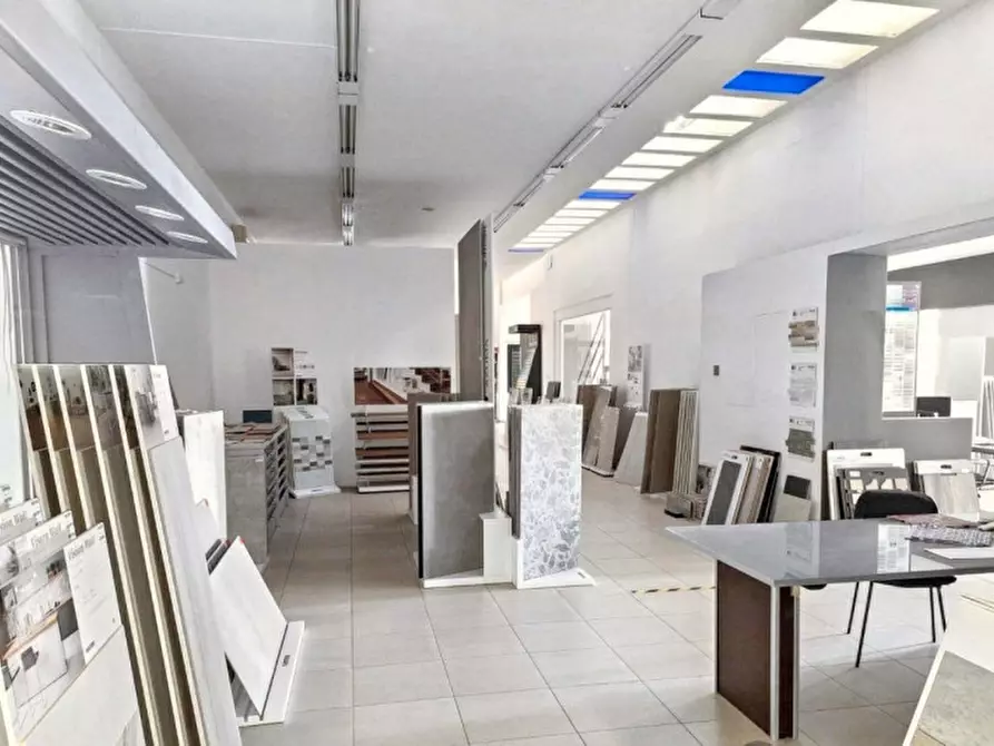 Immagine 2 di Capannone industriale in vendita  in Strada Statale 554, N. Snc a Quartucciu