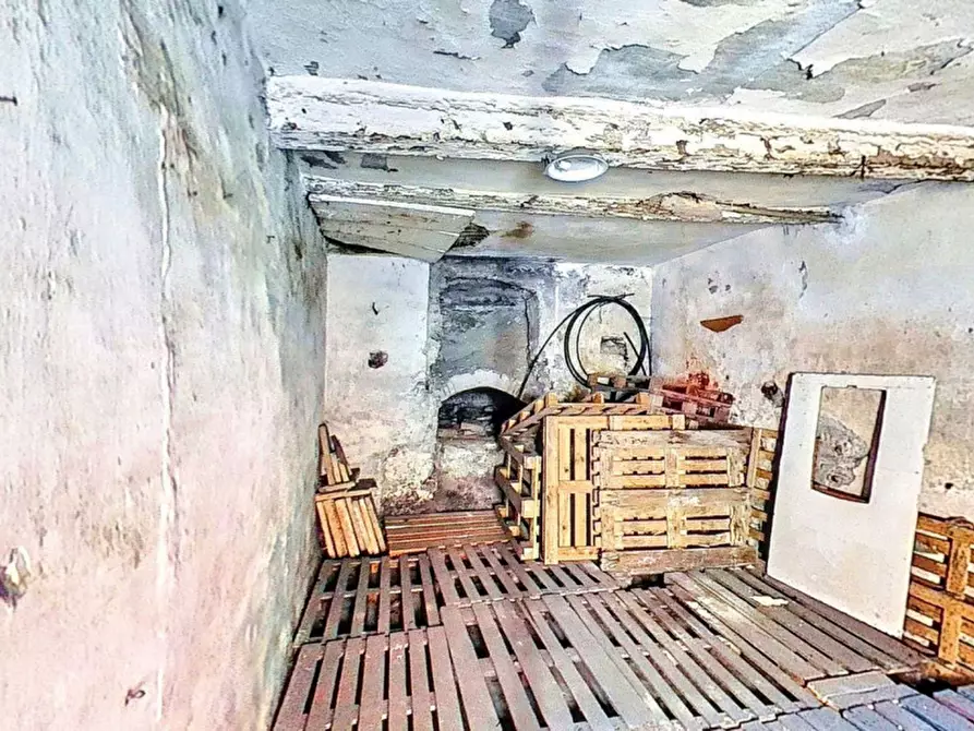 Immagine 7 di Magazzino in vendita  in VIa Caramagna, N. 108 a Imperia