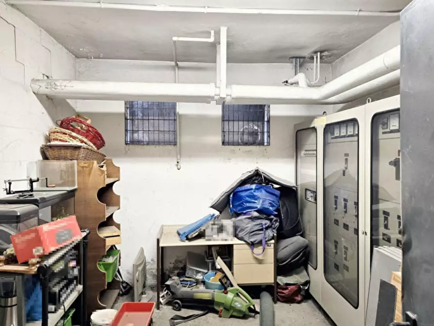 Immagine 5 di Magazzino in vendita  in Piazza Alcide De Gasperi, N. 51 bis - 65 a Padova