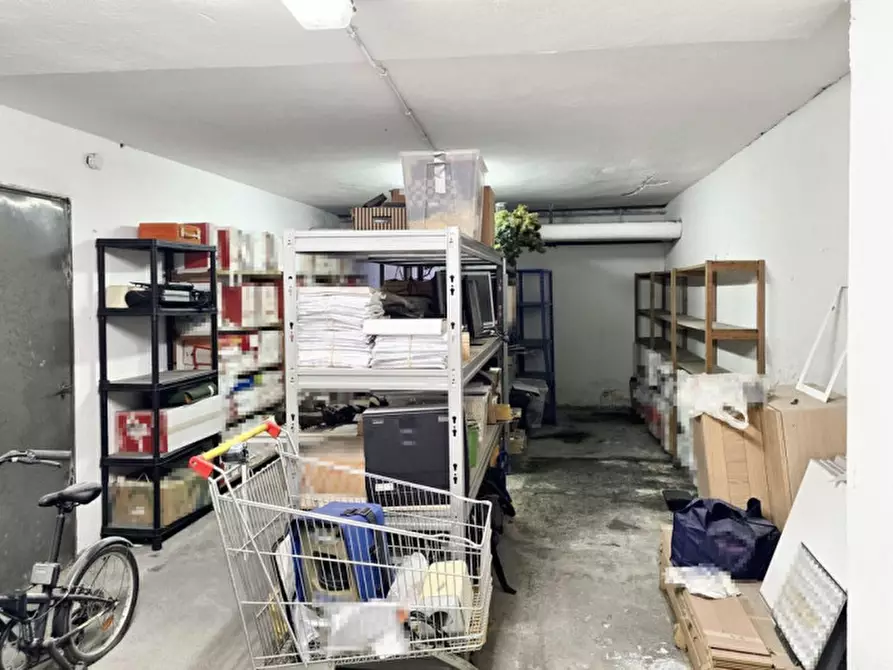 Immagine 14 di Magazzino in vendita  in Piazza Alcide De Gasperi, N. 51 bis - 65 a Padova