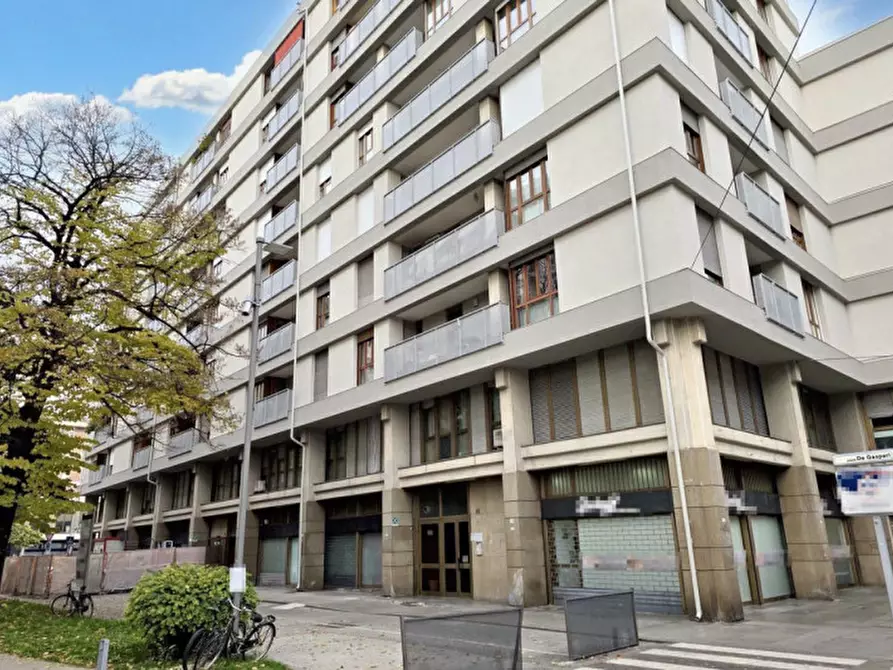 Immagine 15 di Magazzino in vendita  in Piazza Alcide De Gasperi, N. 51 bis - 65 a Padova