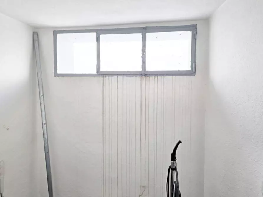 Immagine 19 di Magazzino in vendita  in Piazza Alcide De Gasperi, N. 51 bis - 65 a Padova