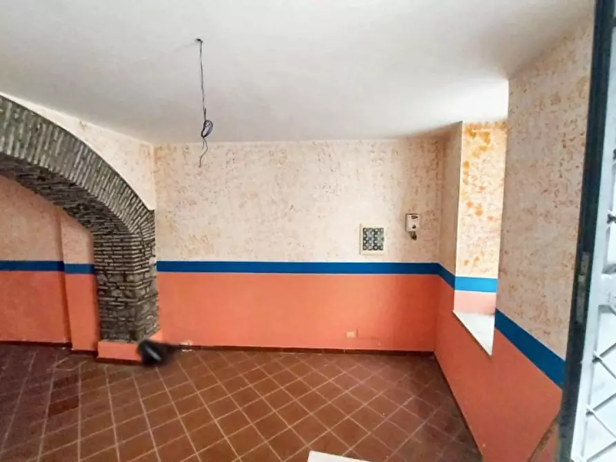 Immagine 3 di Negozio in vendita  in Via San Francesco, N. 11-13 a Velletri
